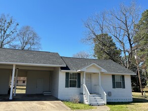 1215 Pine Hill Dr in Jefferson, TX - Building Photo - Building Photo