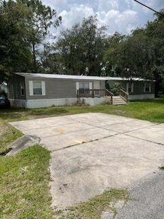 8638 Gibson Oaks Dr in Lakeland, FL - Building Photo