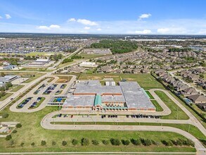 18935 Wild Thornberry Dr in Tomball, TX - Building Photo - Building Photo