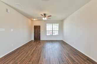 7908 Spritsail Ln in Fort Worth, TX - Building Photo - Building Photo