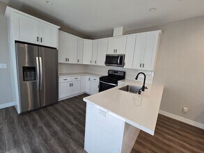 5474 Dorothy Dr in San Diego, CA - Foto de edificio - Building Photo
