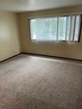 9032 Ohio St, Unit 1 bedroom in Omaha, NE - Foto de edificio - Building Photo