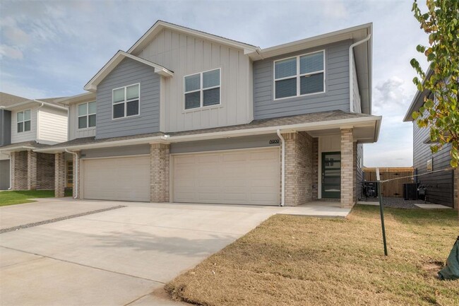 8909 NW 109th St in Oklahoma City, OK - Building Photo - Building Photo