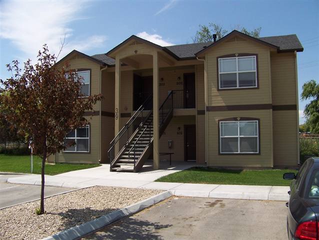 39 S White Oak Ln in Nampa, ID - Foto de edificio - Building Photo