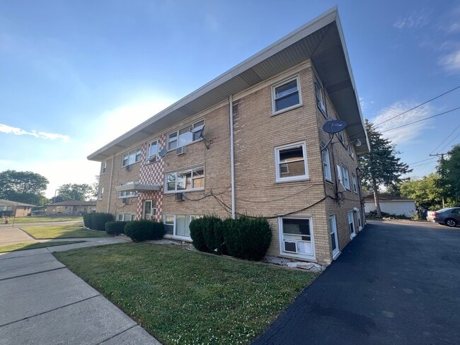 10931 S Lloyd Dr in Worth, IL - Foto de edificio - Building Photo