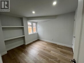 109 Alistair Cres in Vaughan, ON - Building Photo - Building Photo