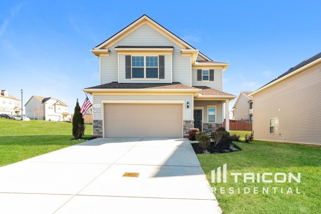 1035 Lonergan Cir in Spring Hill, TN - Building Photo