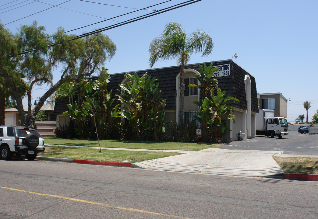 542 D St Apartments in Chula Vista, CA - Building Photo