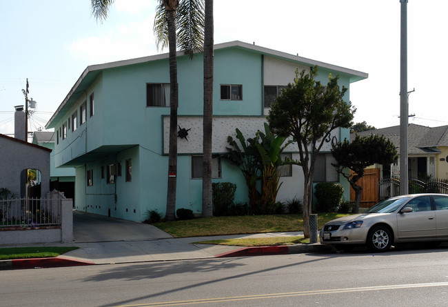 1130 S Inglewood Ave in Inglewood, CA - Building Photo - Building Photo