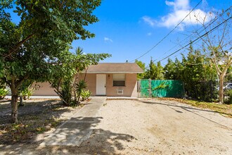 804 NW 2nd Ave in Fort Lauderdale, FL - Building Photo - Building Photo