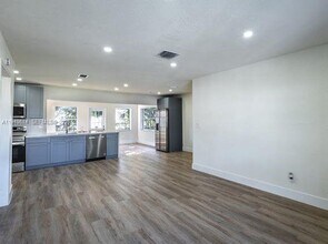 1508 NW 32nd Ave in Fort Lauderdale, FL - Building Photo - Building Photo