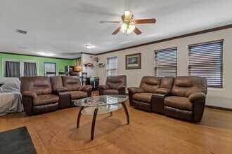 120 Live Oak Ln in Terrell, TX - Building Photo - Building Photo