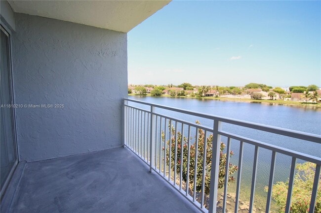 property at 9359 Fontainebleau Blvd