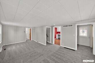 301 Birch Ave in Woodward, IA - Foto de edificio - Building Photo