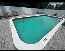 8 SE 19th Ave, Unit 10 in Pompano Beach, FL - Foto de edificio - Building Photo