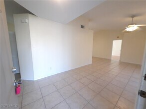15177 Briarcrest Cir in Ft. Myers, FL - Building Photo - Building Photo