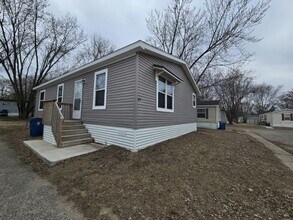 110 111th Square NE in Blaine, MN - Building Photo - Building Photo