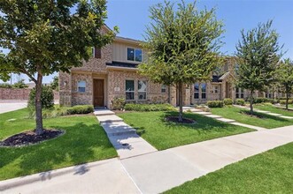 1209 Pebblebrook Dr in McKinney, TX - Foto de edificio - Building Photo