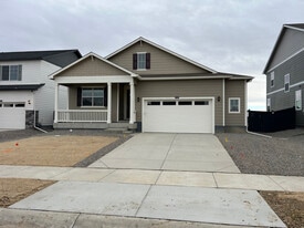 7315 W 27th St in Greeley, CO - Building Photo