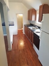 37 1st Ave SE, Unit 4 in Mayville, ND - Building Photo - Building Photo