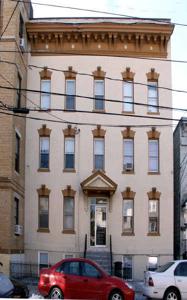 207 59th St in West New York, NJ - Building Photo - Building Photo