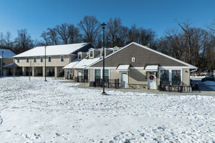 Mount Laurel Manor Apartments in Mount Laurel, NJ - Building Photo