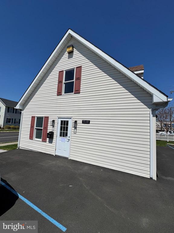 property at 1548 W Broad St
