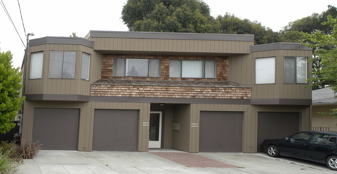 4046-4052 Everett Ave in Oakland, CA - Building Photo