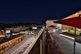 The Huxley in West Hollywood, CA - Foto de edificio - Building Photo