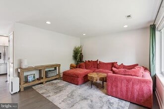 4305 Massachusetts Ave SE in Washington, DC - Building Photo - Building Photo