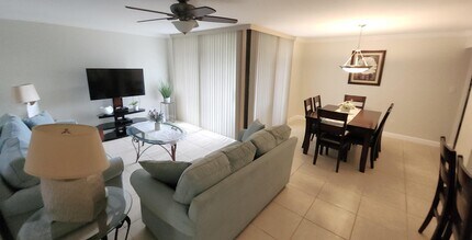 1915 Lavers Cir in Delray Beach, FL - Building Photo - Building Photo