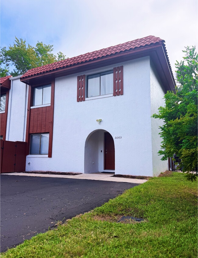 property at 2063 Oak Meadow Cir