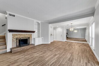 1829 Bering Dr in Houston, TX - Building Photo - Building Photo