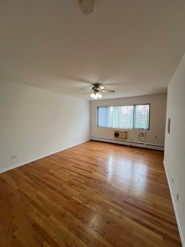 6250 N Kenmore Ave in Chicago, IL - Building Photo - Building Photo