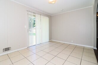 5509 Joeclay Dr in Stone Mountain, GA - Building Photo - Building Photo