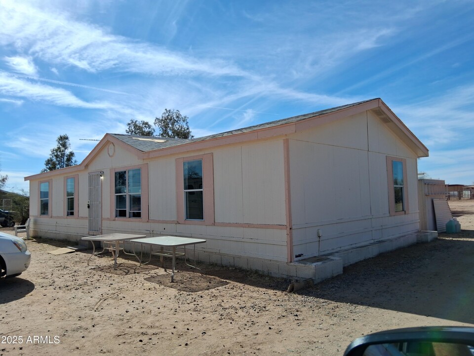 28018 N 239th Ave in Wittmann, AZ - Building Photo