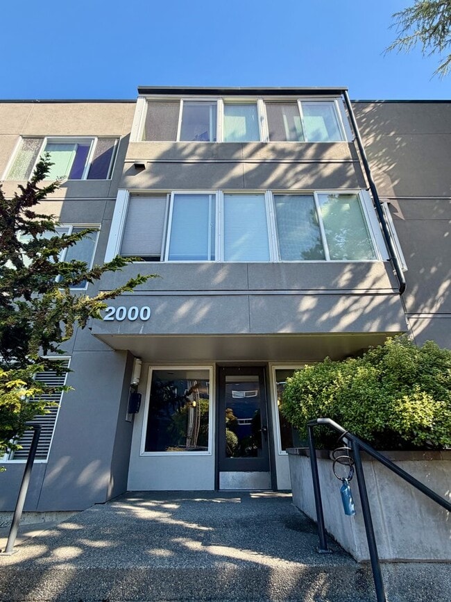 property at 2000 W Barrett St