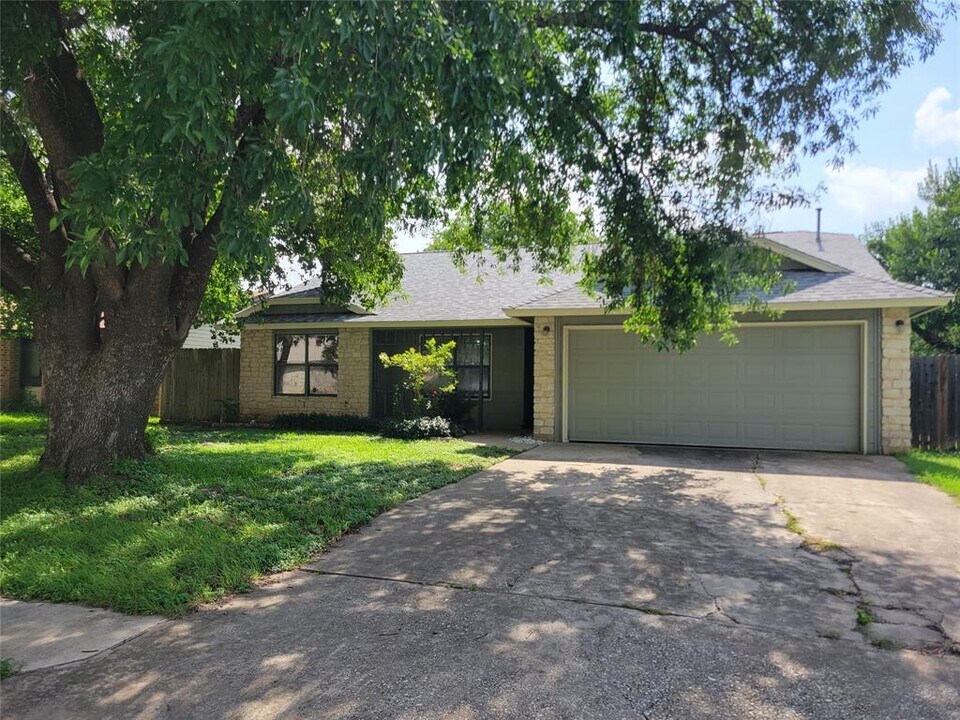 1703 Provident Ln in Round Rock, TX - Building Photo