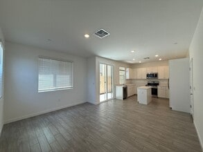 867 Lk Pk Cir in Galt, CA - Building Photo - Building Photo