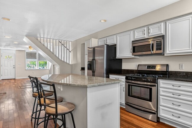 property at 803 E Fort Ave