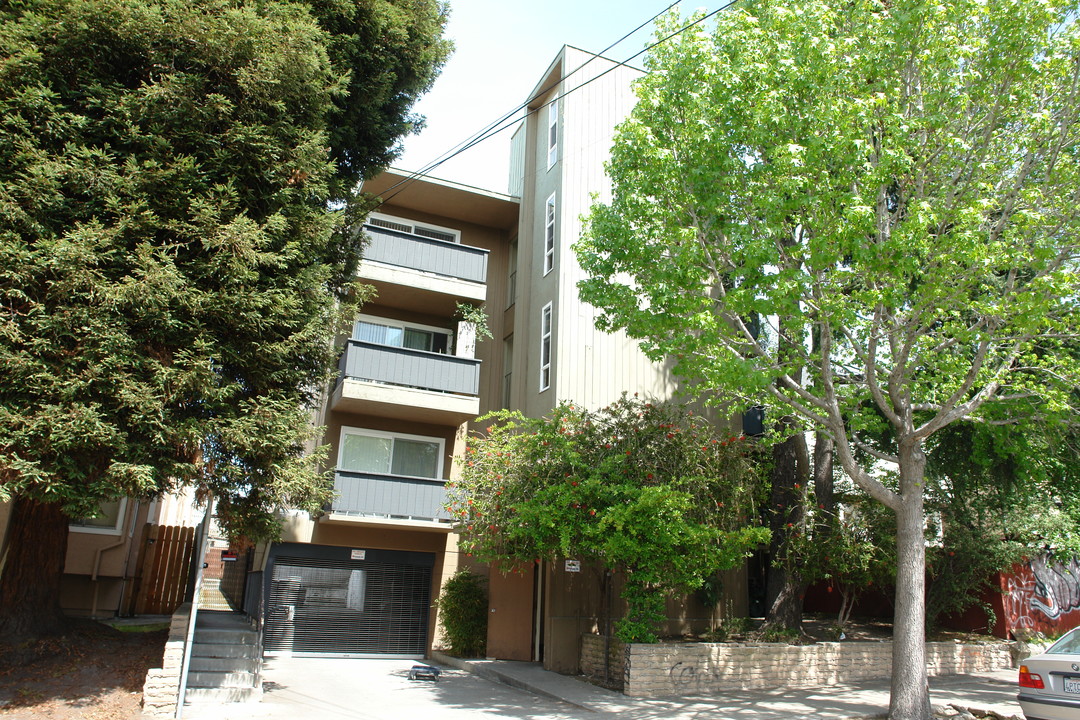 1919 Dwight Way in Berkeley, CA - Building Photo