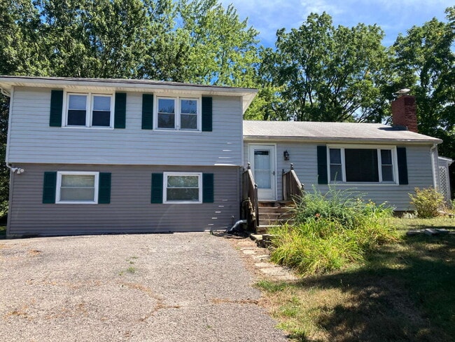 4590 Fairport Nine Mile Point Rd in Fairport, NY - Building Photo - Building Photo