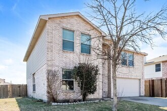 944 Dunkirk Ln in Arlington, TX - Foto de edificio - Building Photo