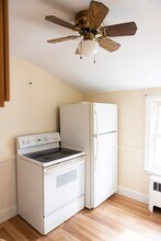 6 Nevada Ave, Unit 2 in Rumford, RI - Building Photo - Building Photo