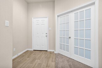 223 Shoreview Dr in Conroe, TX - Building Photo - Building Photo