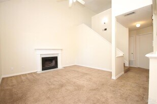 7033 Weatherwood Dr in Pensacola, FL - Building Photo