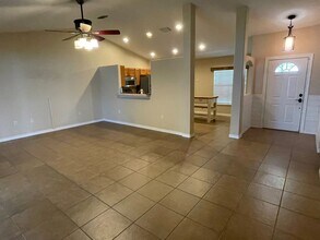 4207 Cinnamon Fern Ct in St. Cloud, FL - Foto de edificio - Building Photo