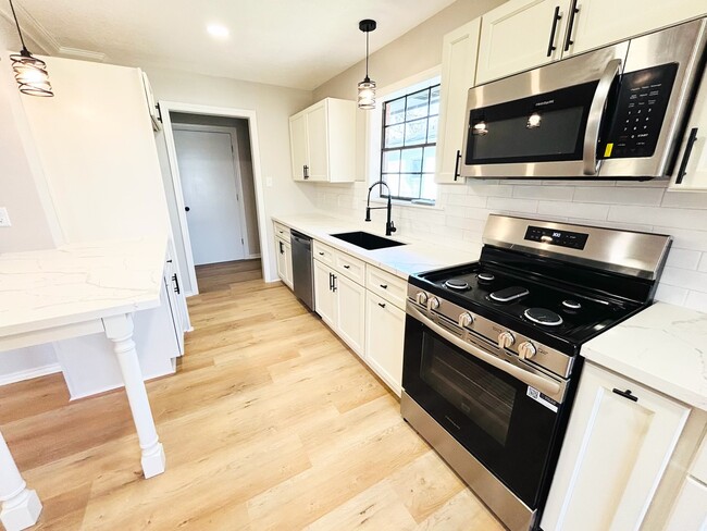 property at 1803 S Park St