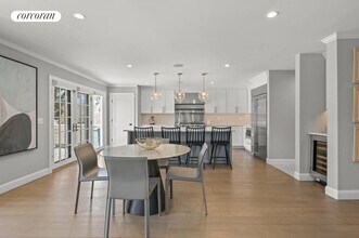 245 Oneck Ln in Westhampton Beach, NY - Building Photo - Building Photo