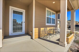 997 Goldenrod Pkwy in Henderson, CO - Building Photo - Building Photo